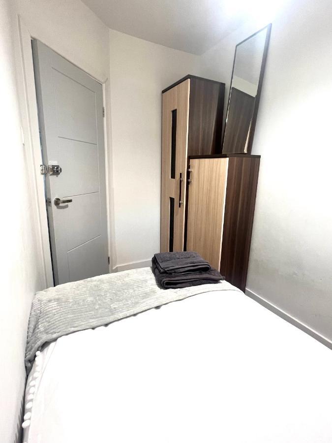 Lovely Single Room Лондон Екстер'єр фото