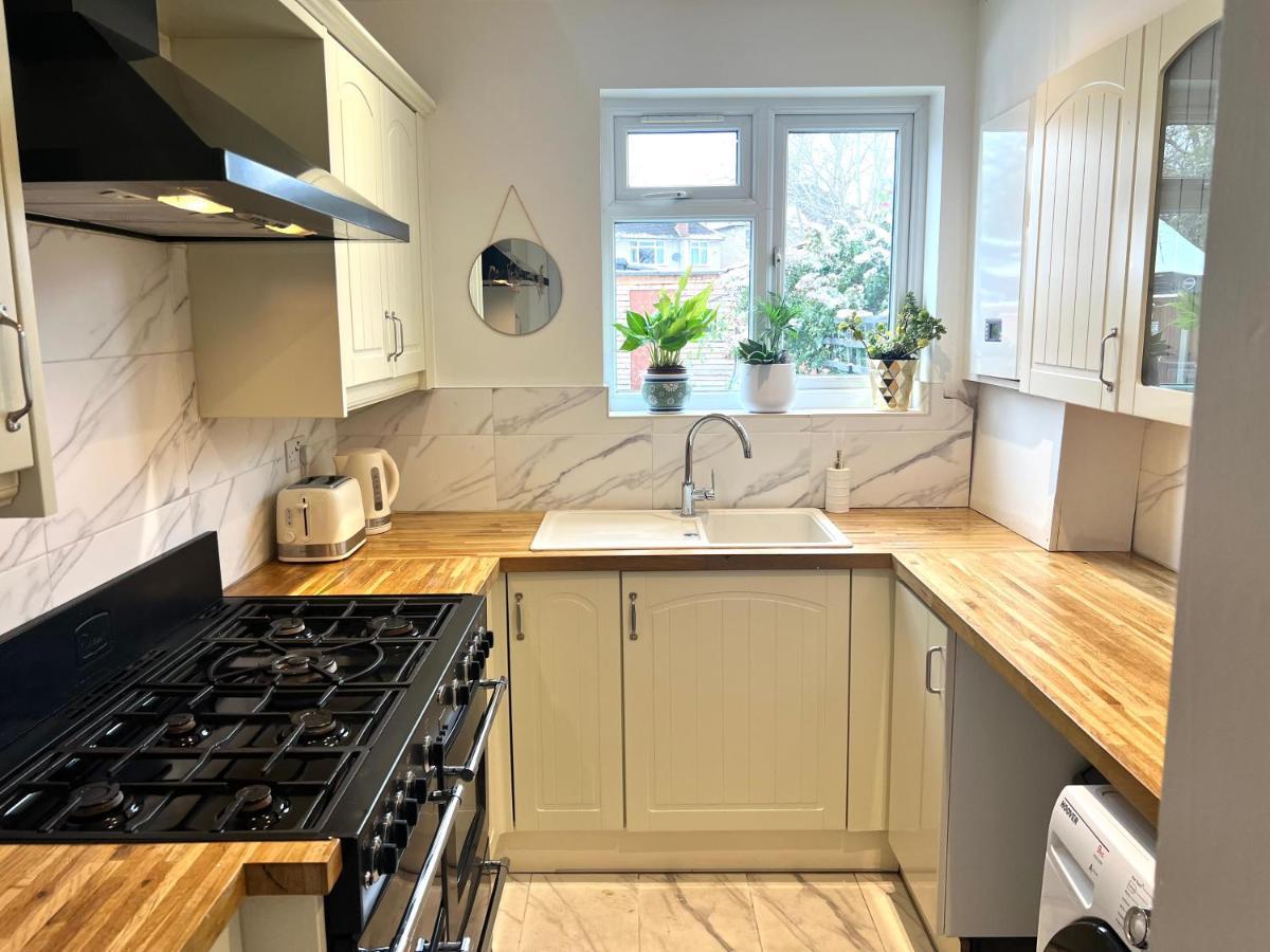 Lovely Single Room Лондон Екстер'єр фото